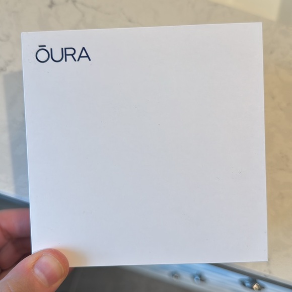 Oura Ring Gen3 Heritage Gold w/ 2 Chargers & Box - Picture 9 of 17